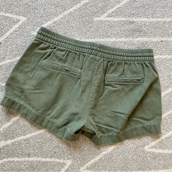 Old Navy Olive Green Linen Rayon Pull On Shorts - Picture 2 of 4